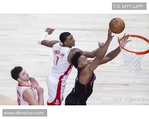 火箭队与猛龙队常规赛精彩对决回顾与分析